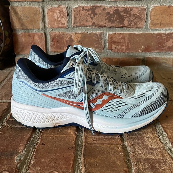 Saucony Omni 19 Athletic Shoes - Picture 2 of 10